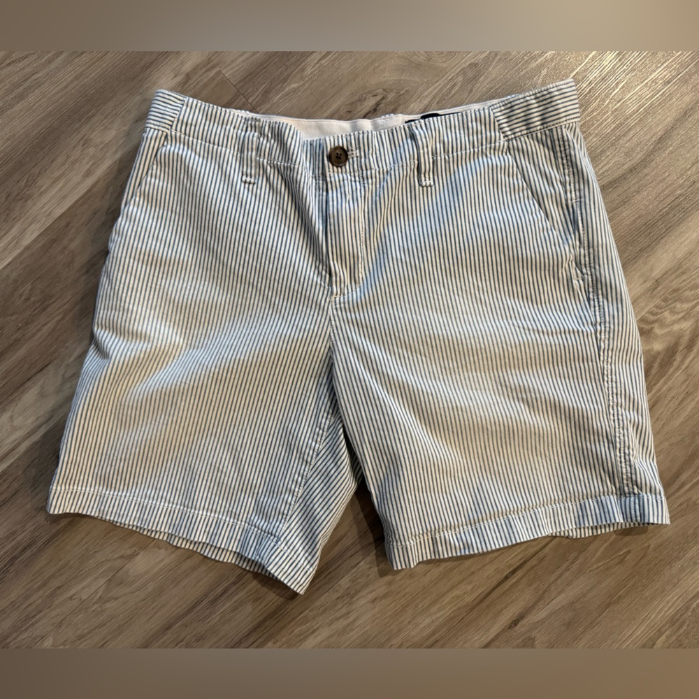 GAP BERMUDA SHORTS